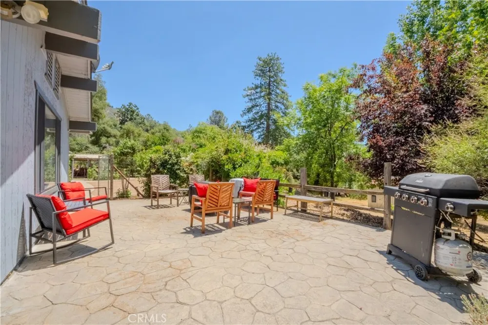 33301 road 233 North Fork, CA 93643