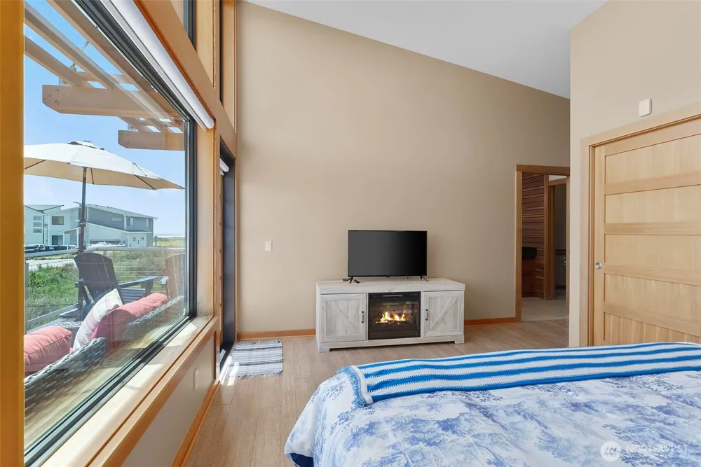 1505 Wild Rose Lane Westport, WA 98595