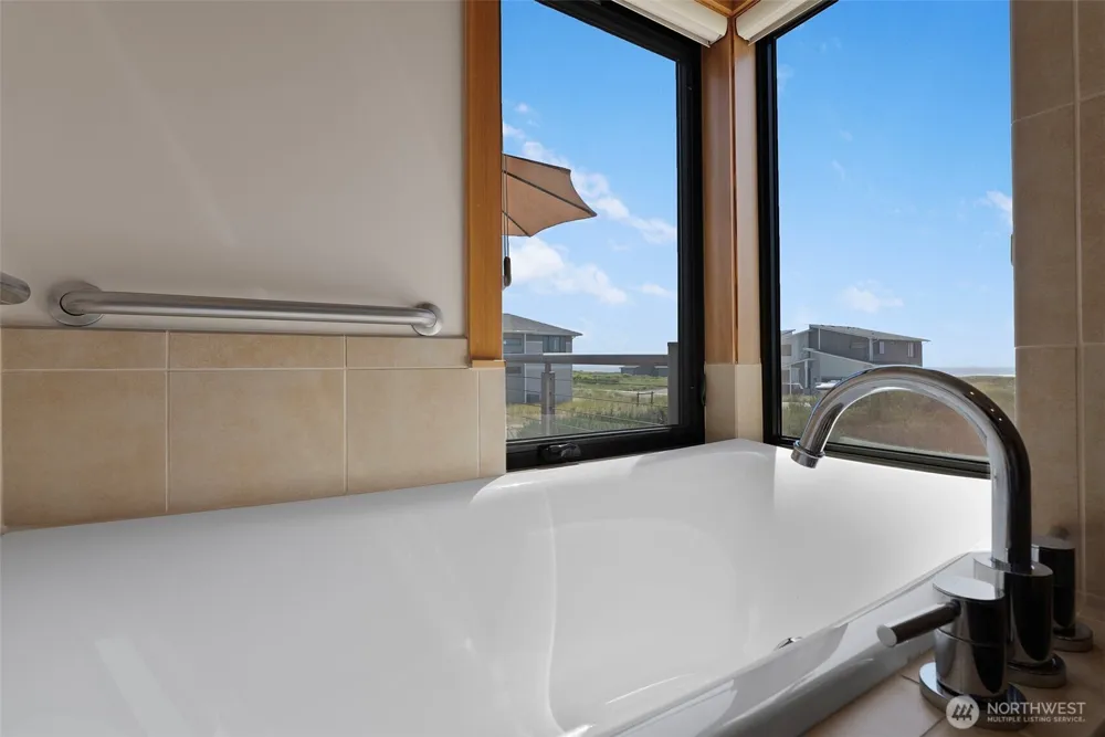 1505 Wild Rose Lane Westport, WA 98595
