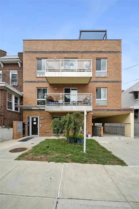 7425 43rd Avenue #3A