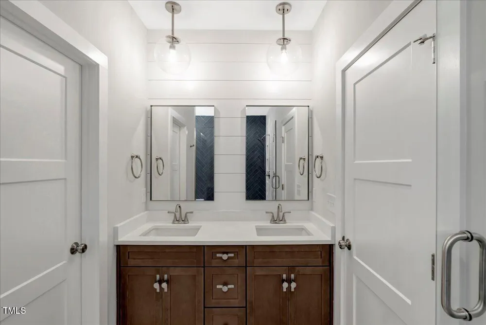 53 Stonewood Loop Lane Henderson, NC 27537