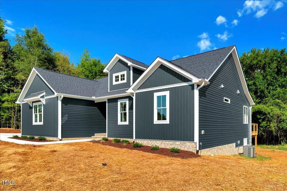 53 Stonewood Loop Lane Henderson, NC 27537