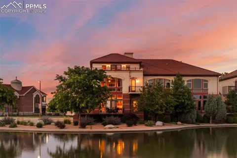235 W Riverwalk