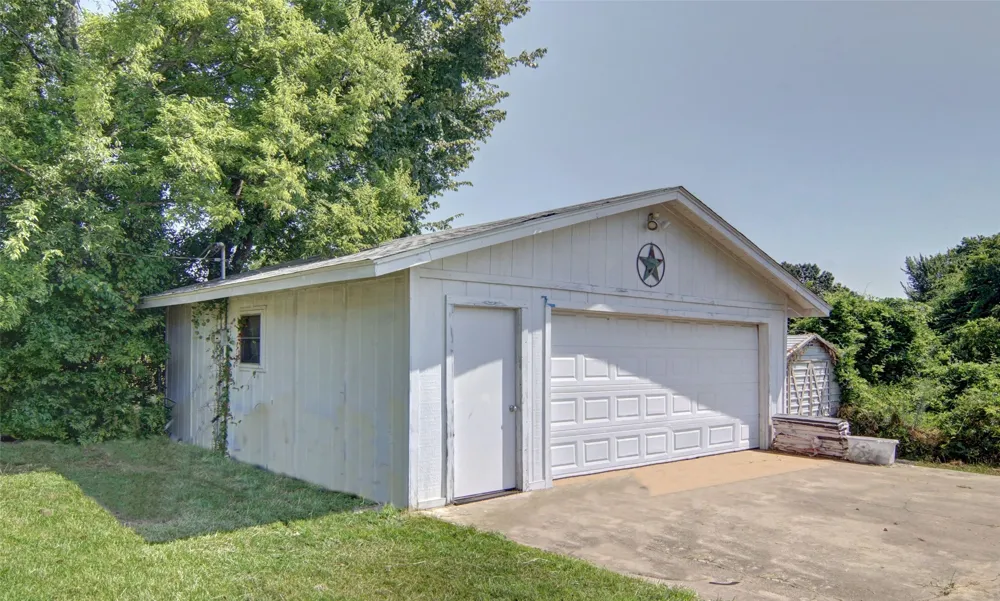 154 PR 5926 Yantis, TX 75497