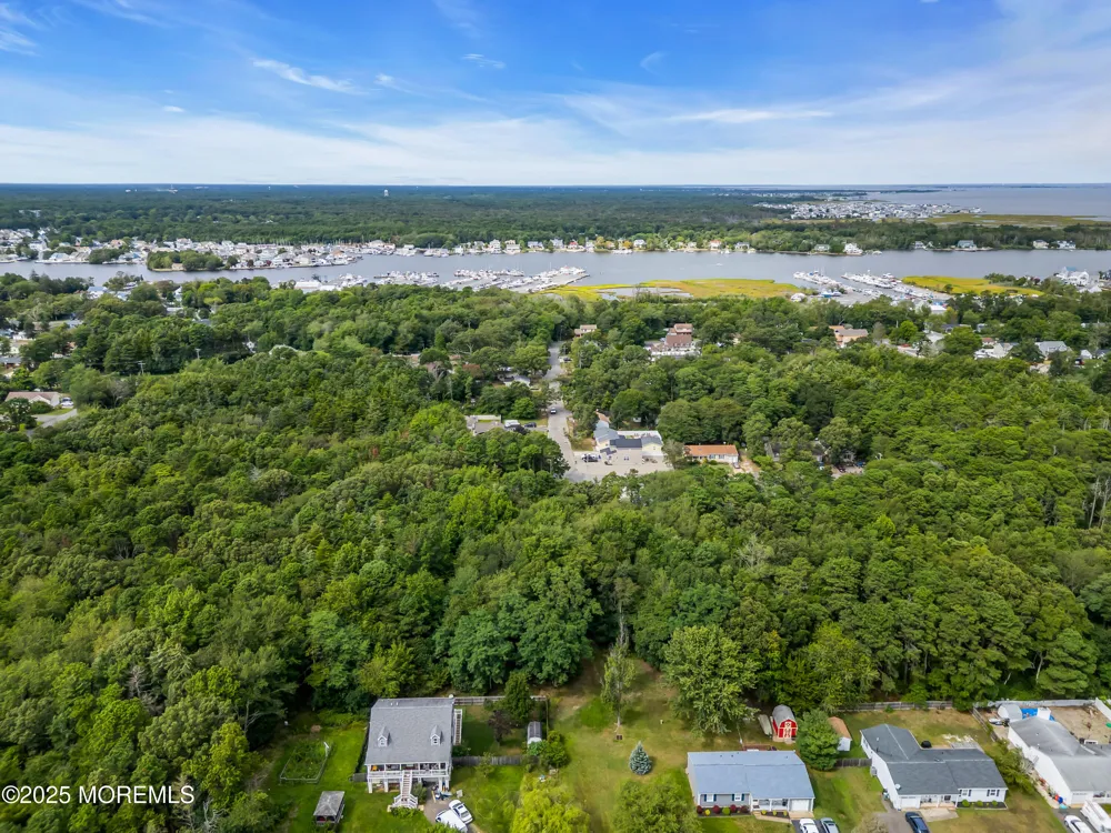 Hazelton Avenue Forked River, NJ 08731