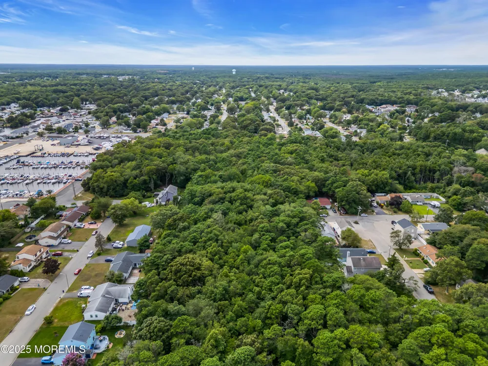 Hazelton Avenue Forked River, NJ 08731