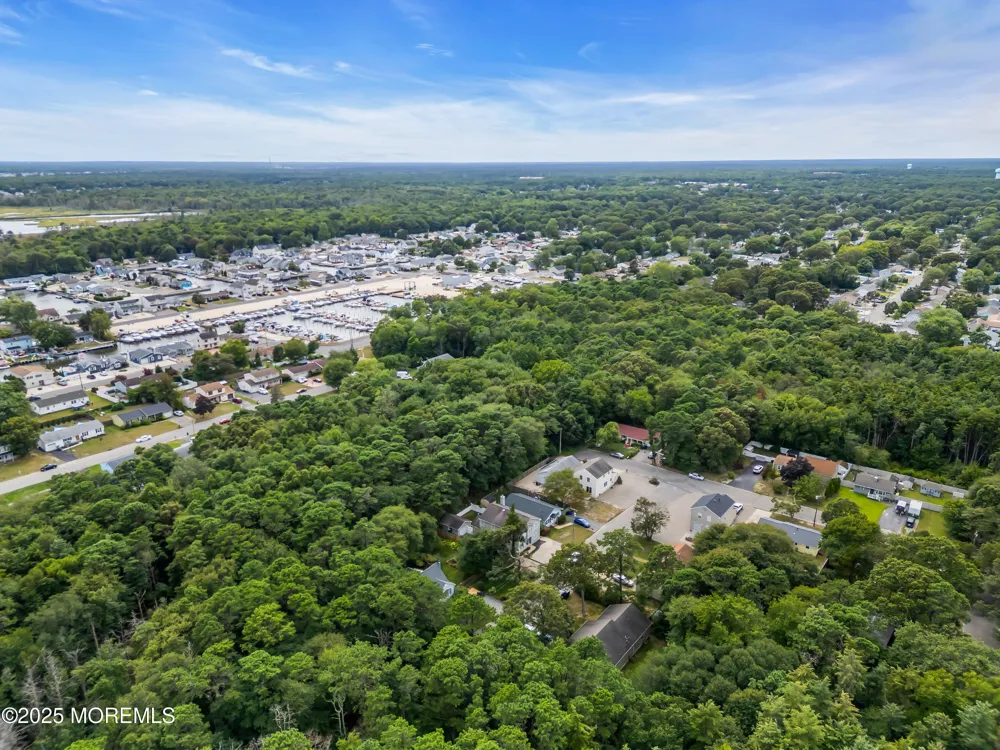 Hazelton Avenue Forked River, NJ 08731