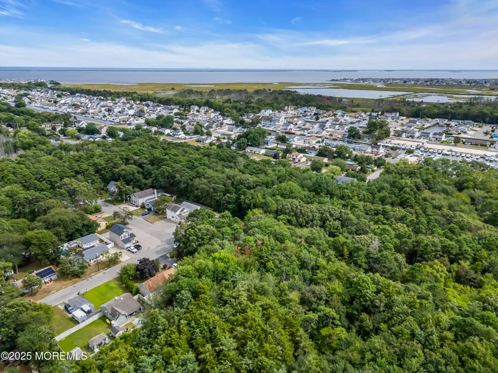 Hazelton Avenue Forked River, NJ 08731