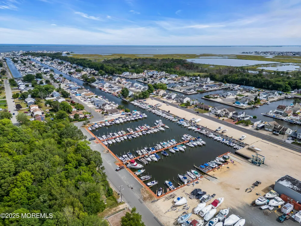 Hazelton Avenue Forked River, NJ 08731
