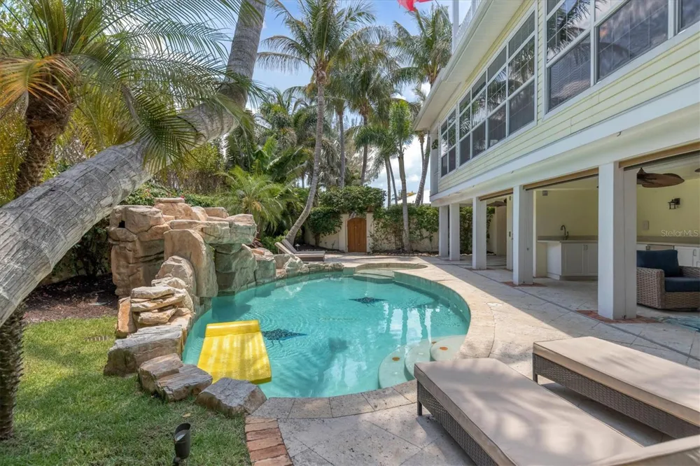 2425 24TH STREET W Boca Grande, FL 33921