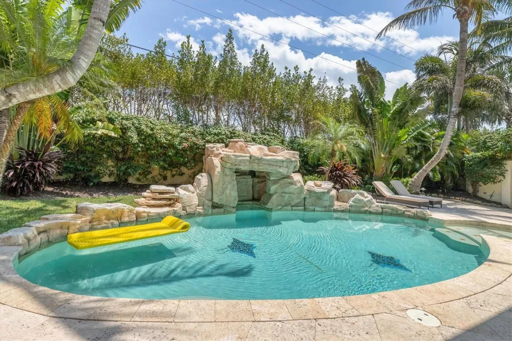 2425 24TH STREET W Boca Grande, FL 33921