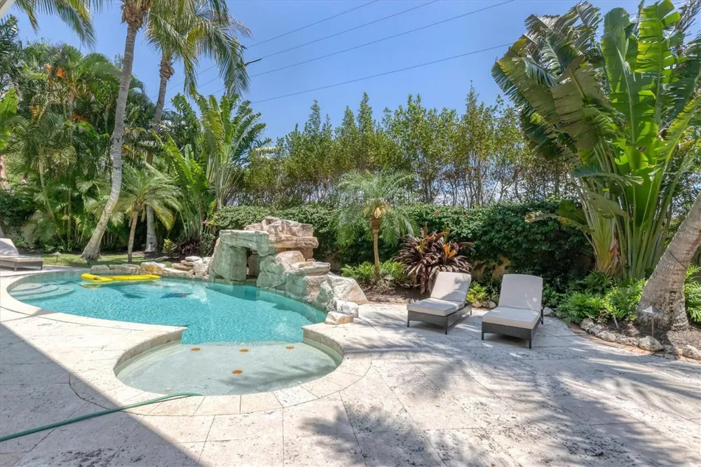 2425 24TH STREET W Boca Grande, FL 33921