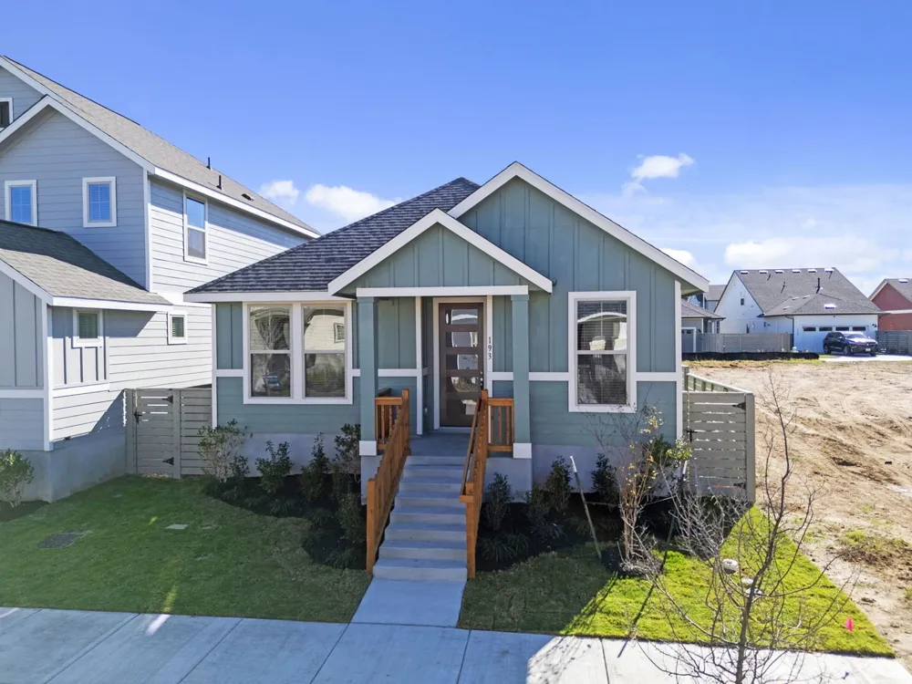 193 Weaver Lane Bastrop, TX 78602