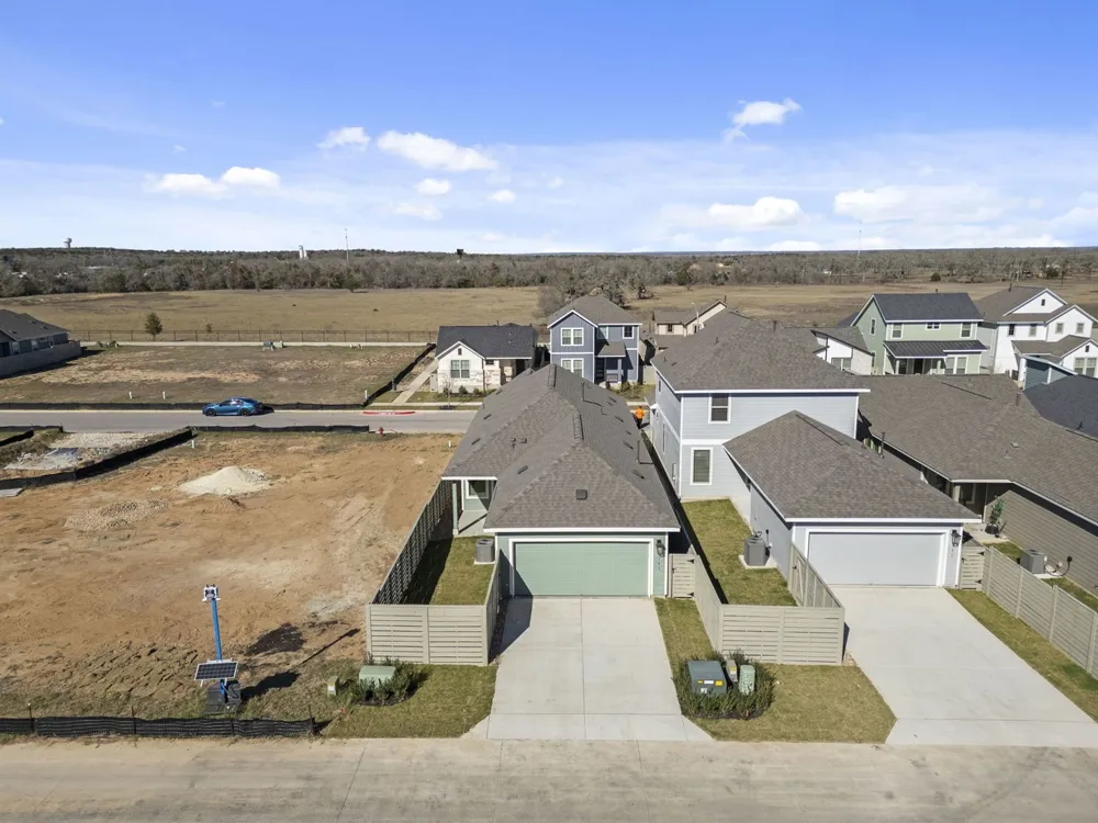 193 Weaver Lane Bastrop, TX 78602