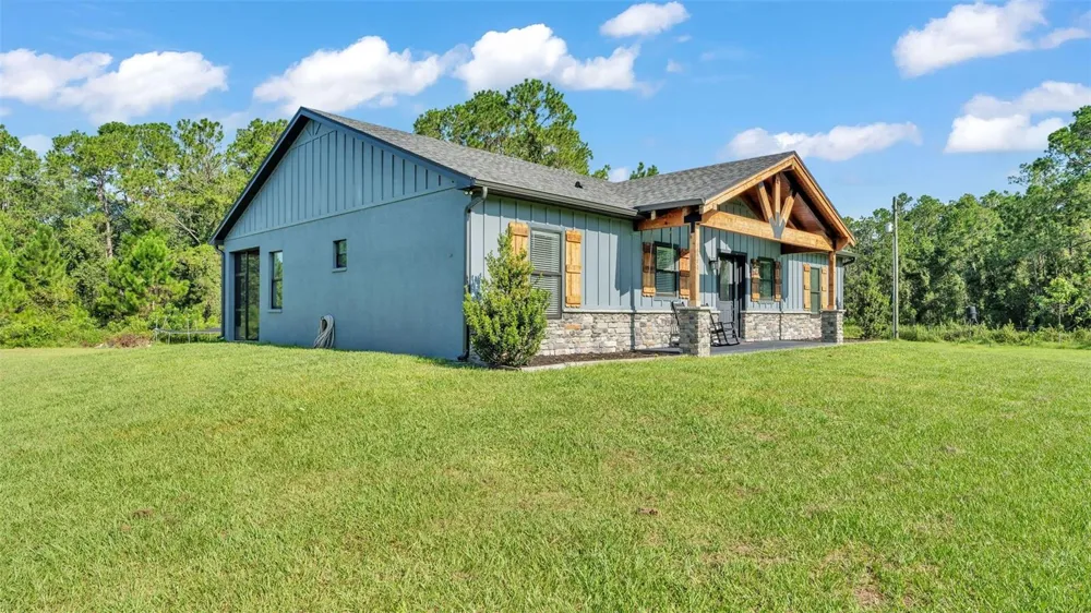 18940 COMMONWEALTH AVENUE Polk City, FL 33868