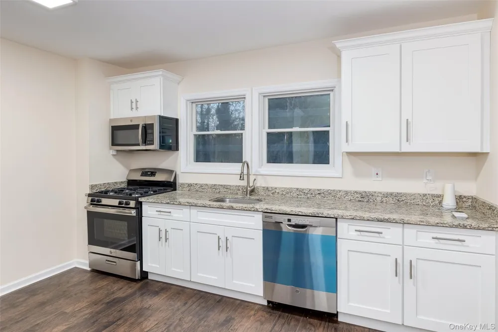 30170 Main Road Cutchogue, NY 11935