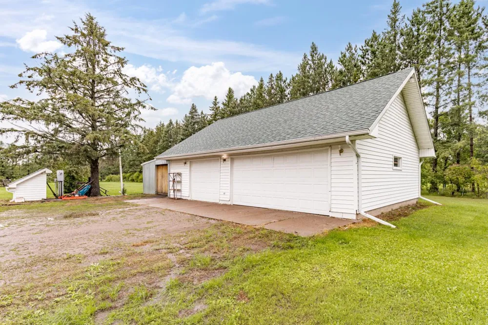 3723 Birchwood Road Kettle River, MN 55757