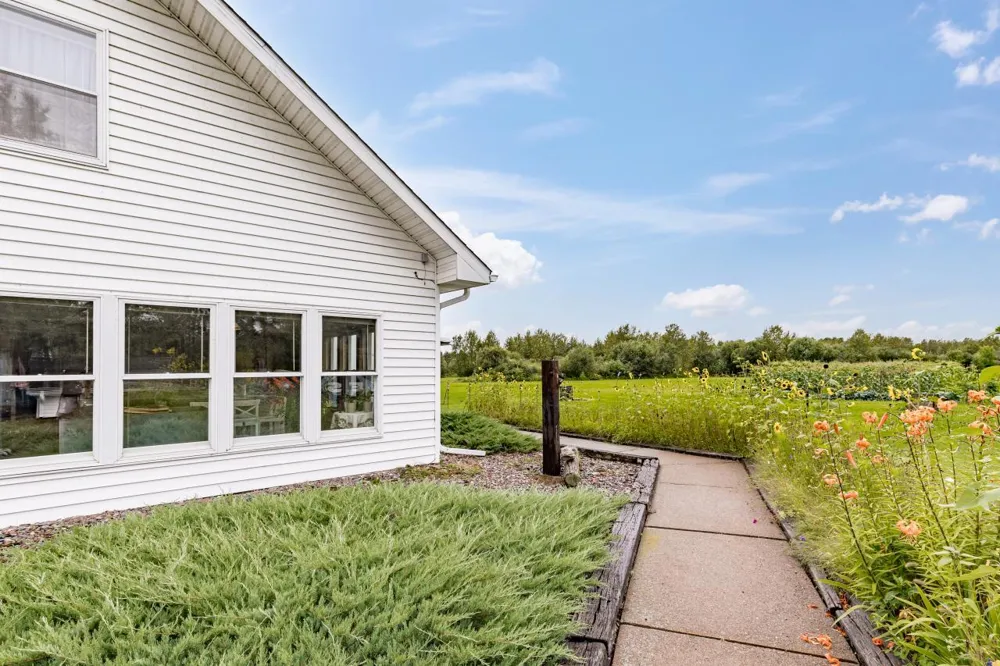 3723 Birchwood Road Kettle River, MN 55757
