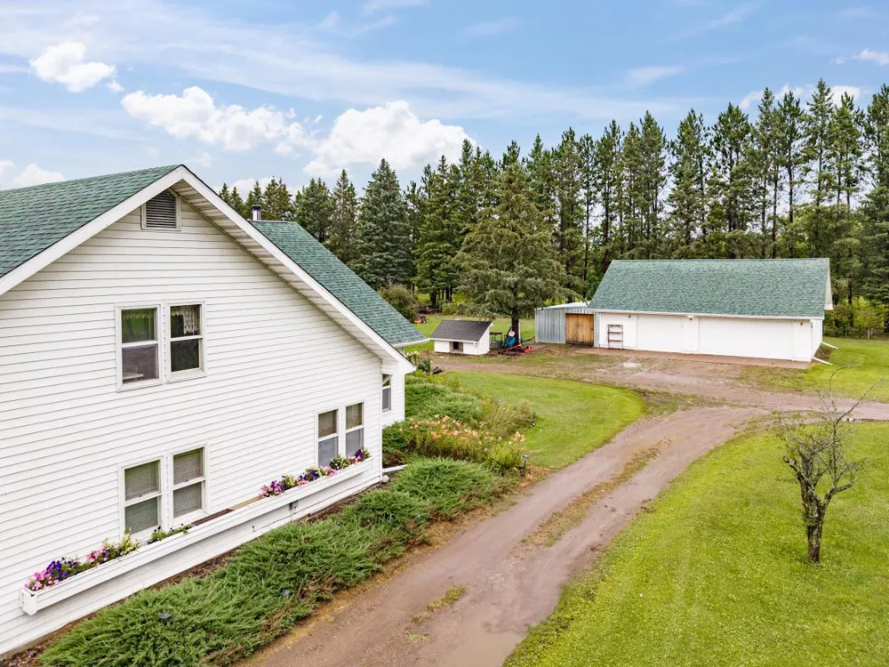 3723 Birchwood Road Kettle River, MN 55757