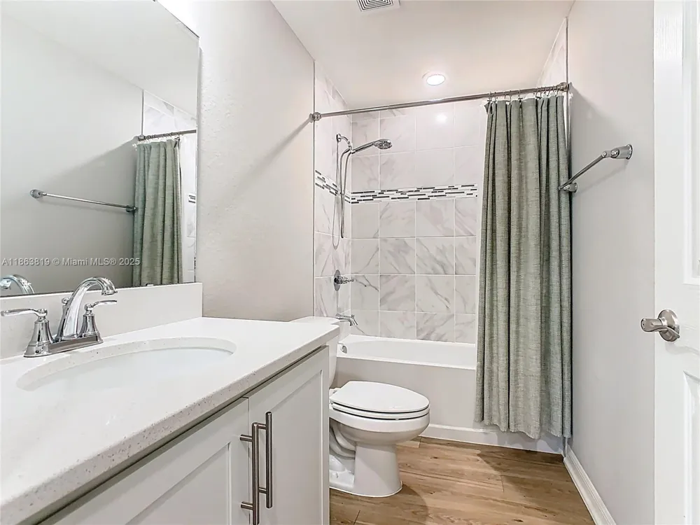 1060 Cascade Drive Davenport, FL 33837