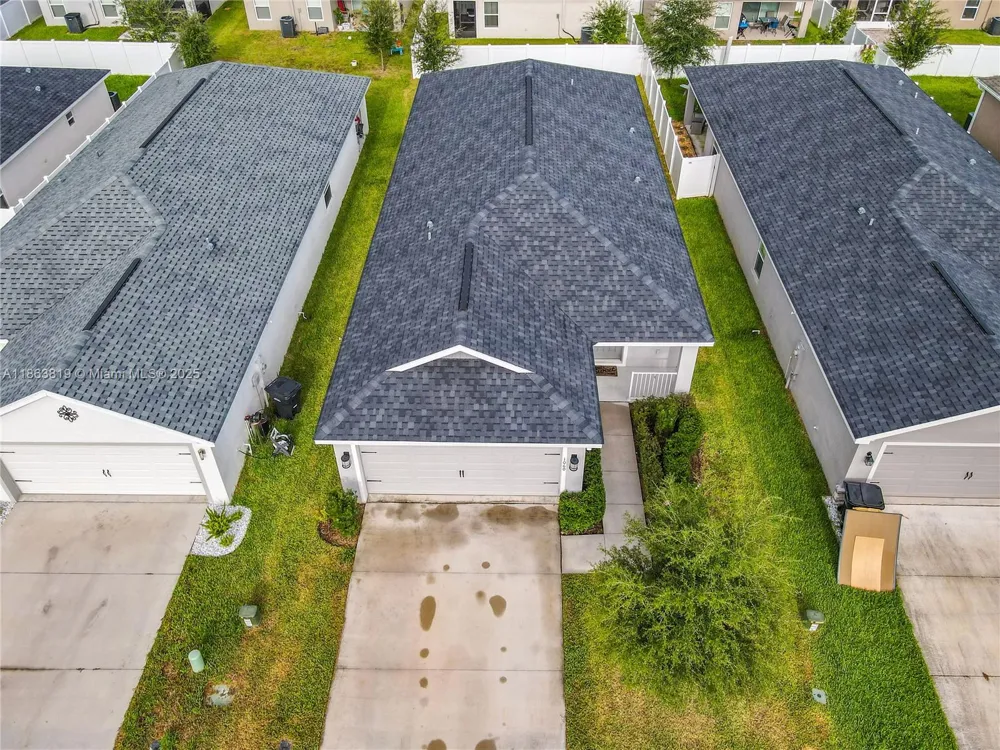 1060 Cascade Drive Davenport, FL 33837