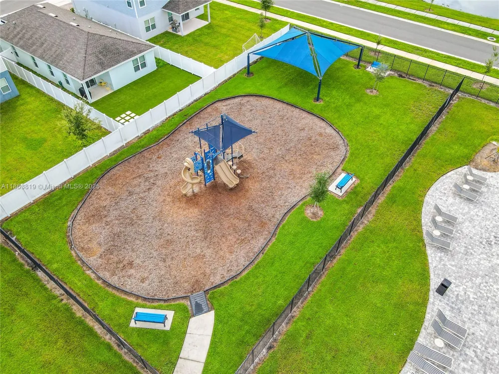 1060 Cascade Drive Davenport, FL 33837