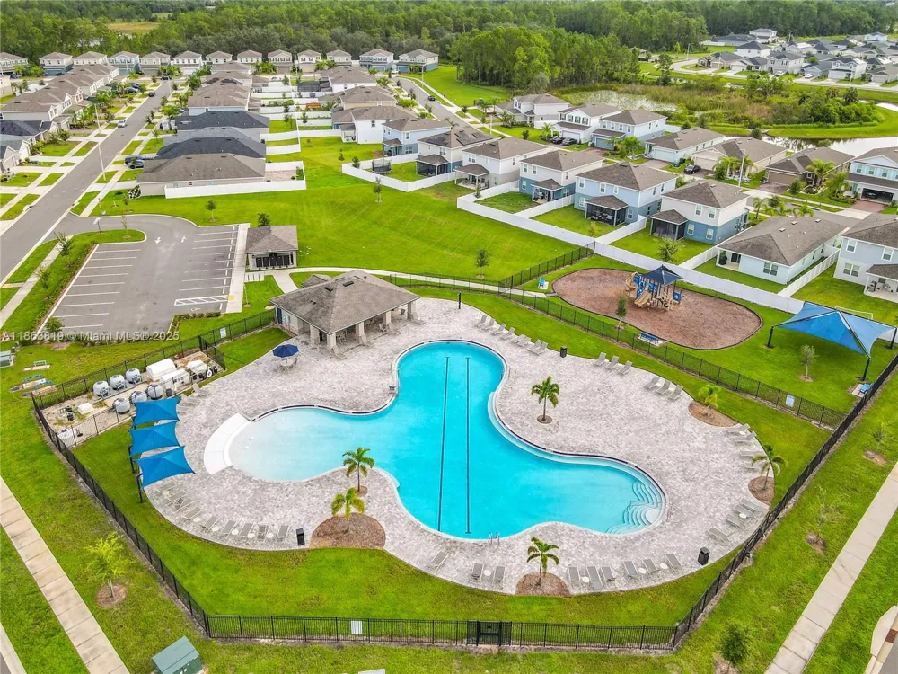 1060 Cascade Drive Davenport, FL 33837