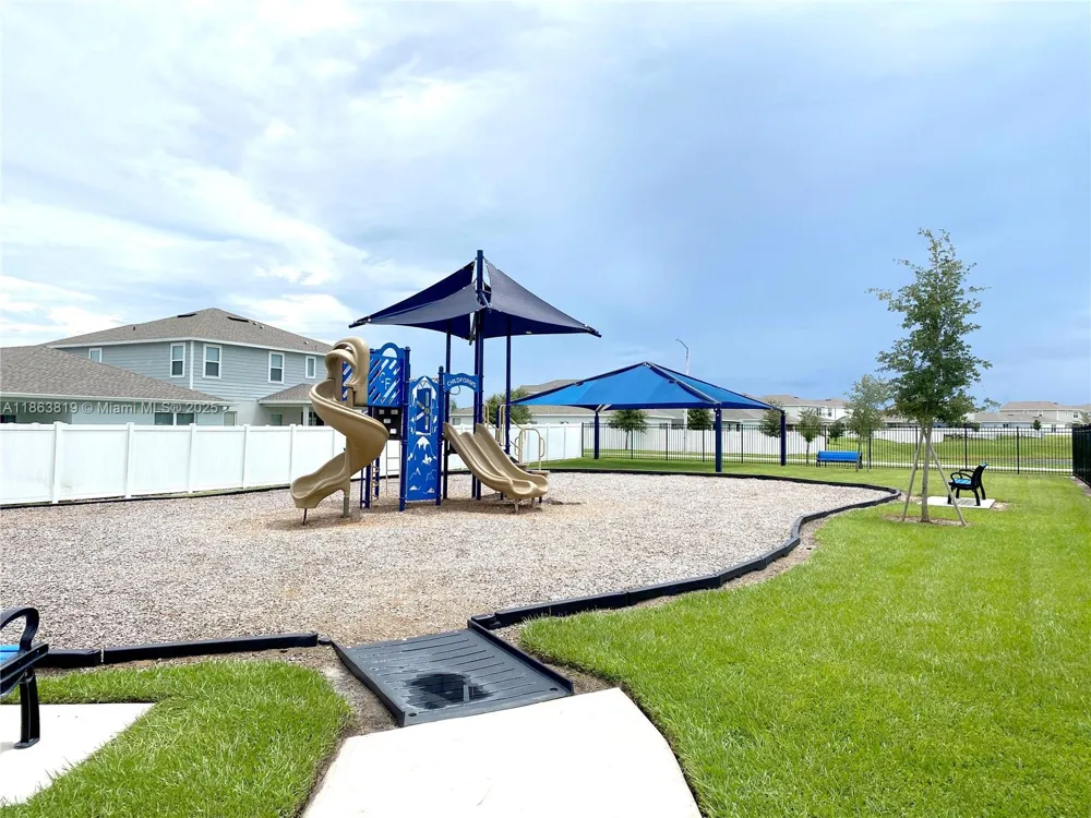 1060 Cascade Drive Davenport, FL 33837