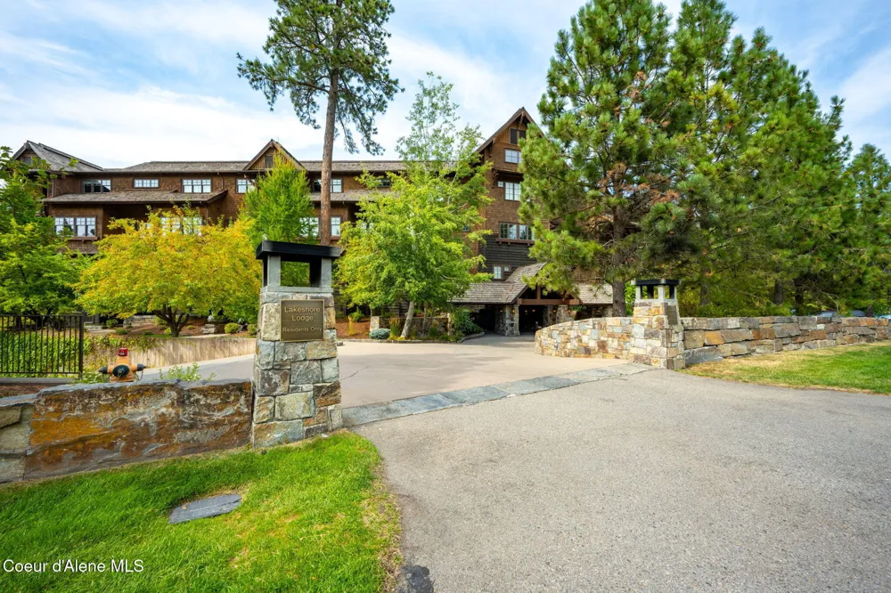 4757 S ARROW POINT DRIVE ##305 Harrison, ID 83833