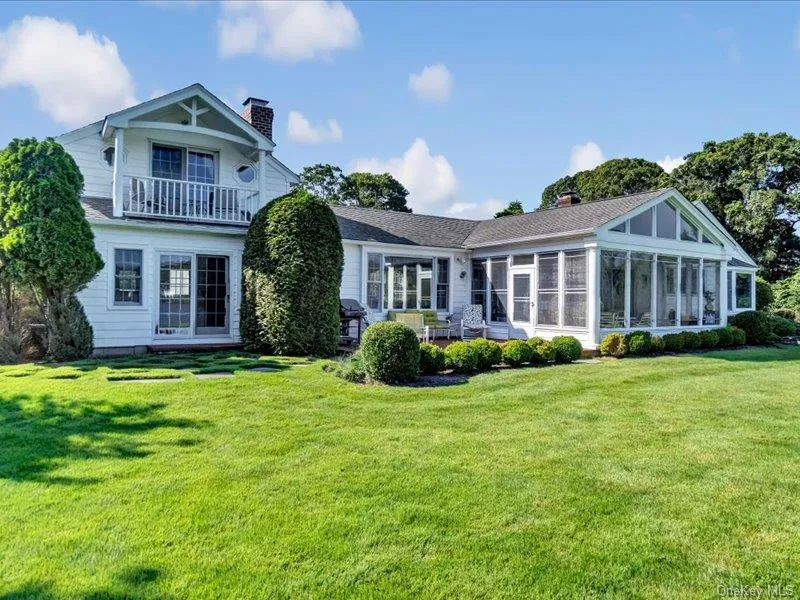 44 Griffing Avenue Westhampton Beach, NY 11978