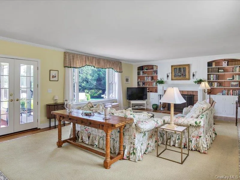44 Griffing Avenue Westhampton Beach, NY 11978