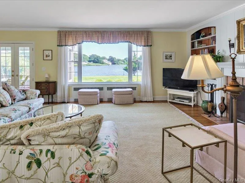 44 Griffing Avenue Westhampton Beach, NY 11978