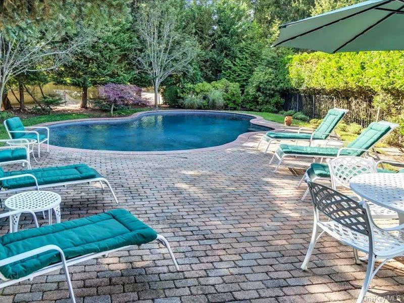 44 Griffing Avenue Westhampton Beach, NY 11978