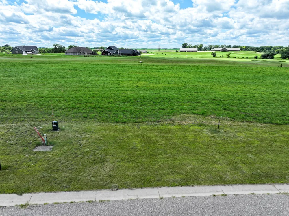 25227 Eagle Trace Hancock, MN 56244