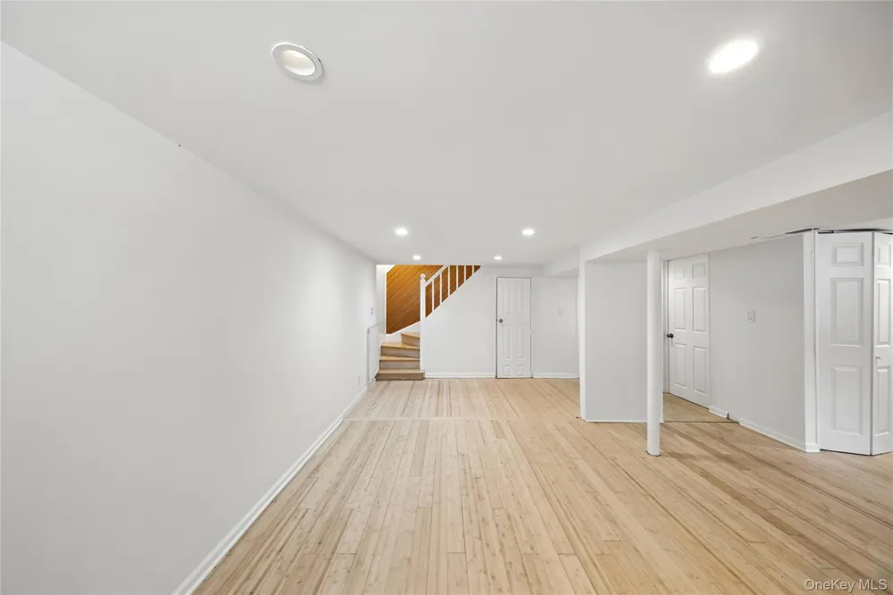 5958 69th Place Maspeth, NY 11378