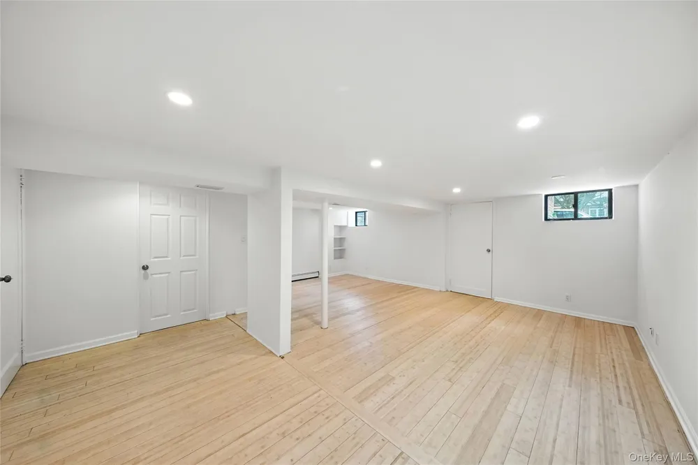 5958 69th Place Maspeth, NY 11378