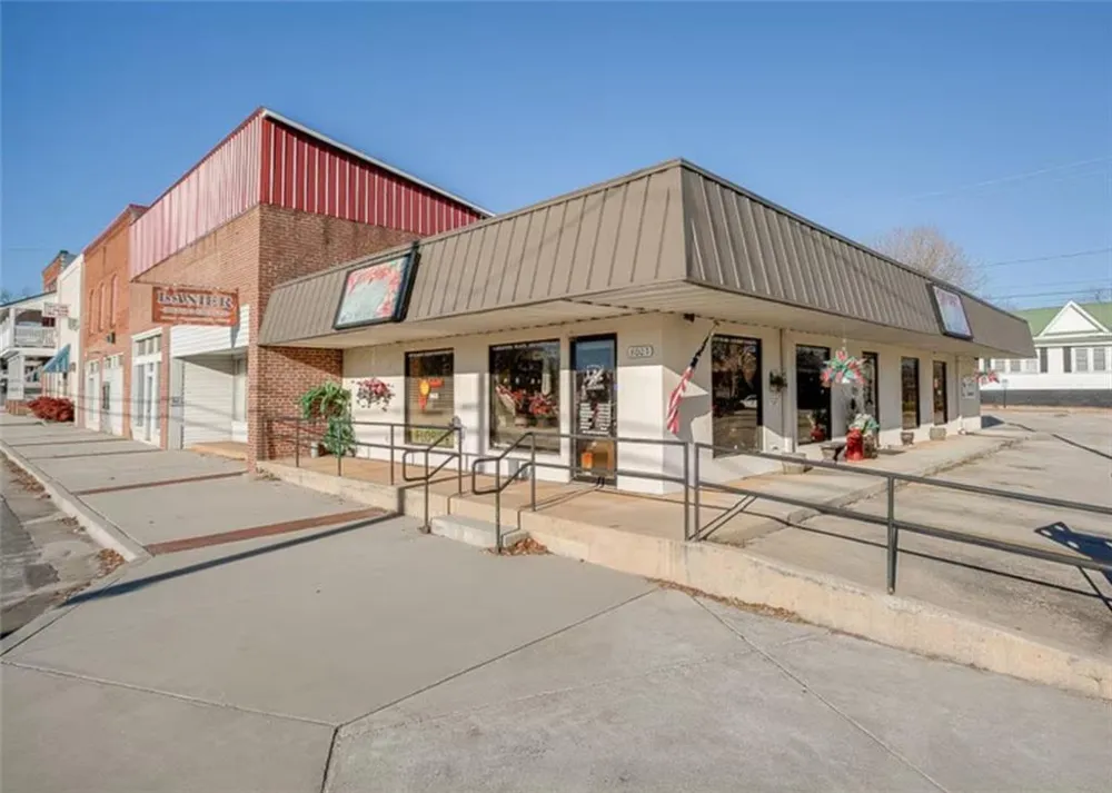 6003 Main Street Lula, GA 30554