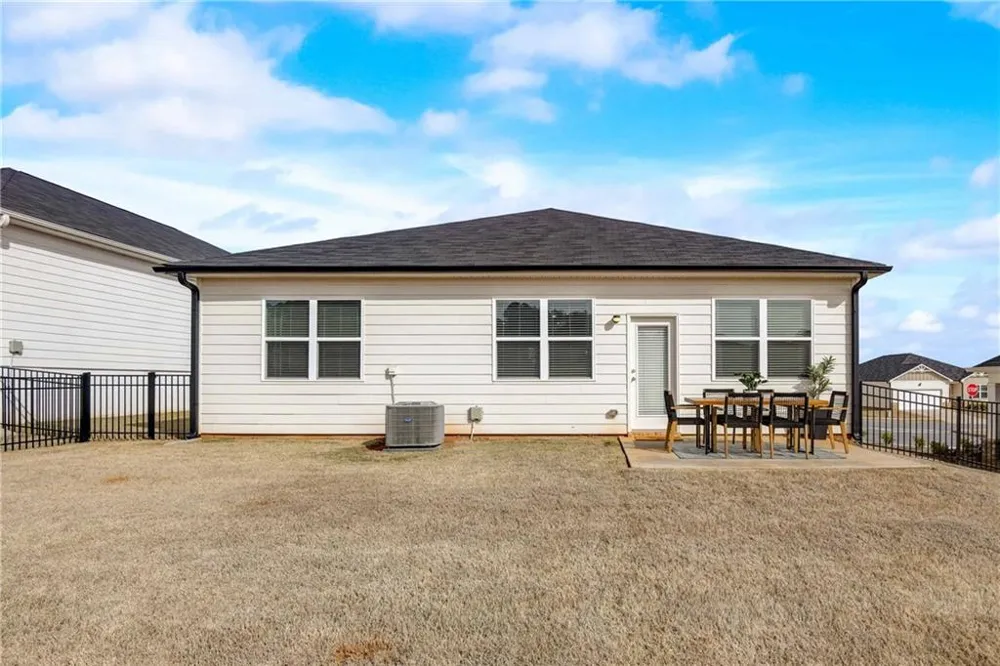 257 Bur Oak Bend #Aria Newnan, GA 30265