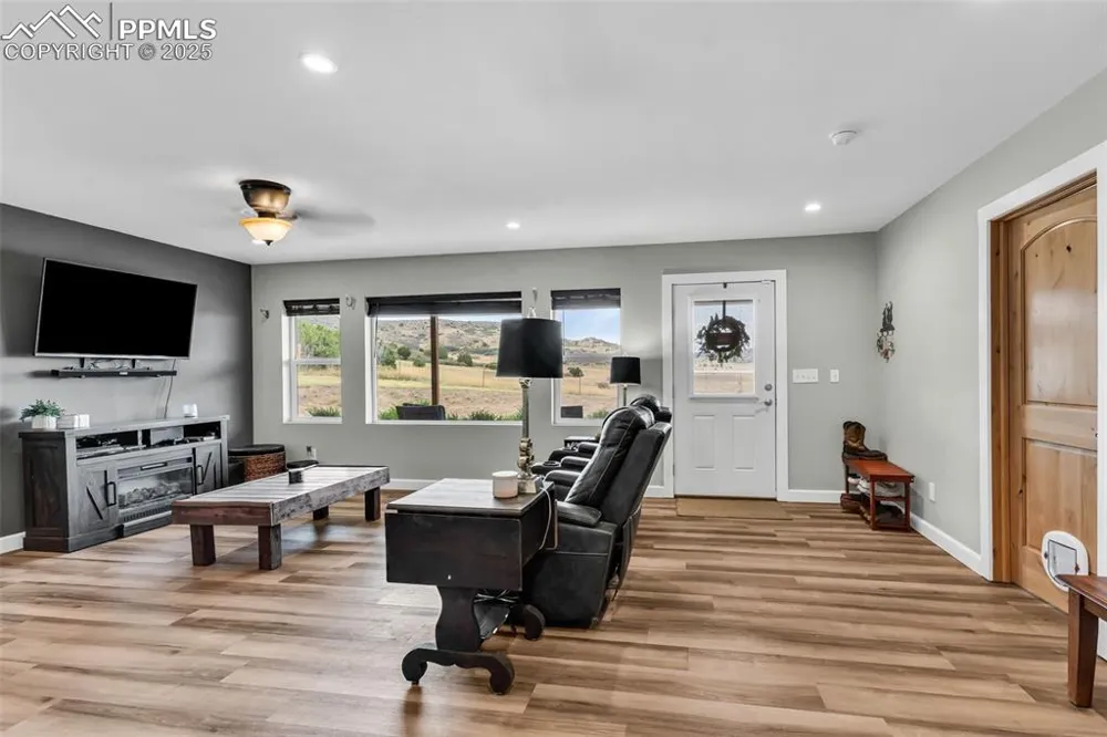 10380 Coyote Lane Rye, CO 81069