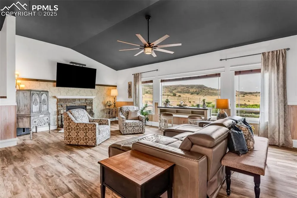 10380 Coyote Lane Rye, CO 81069