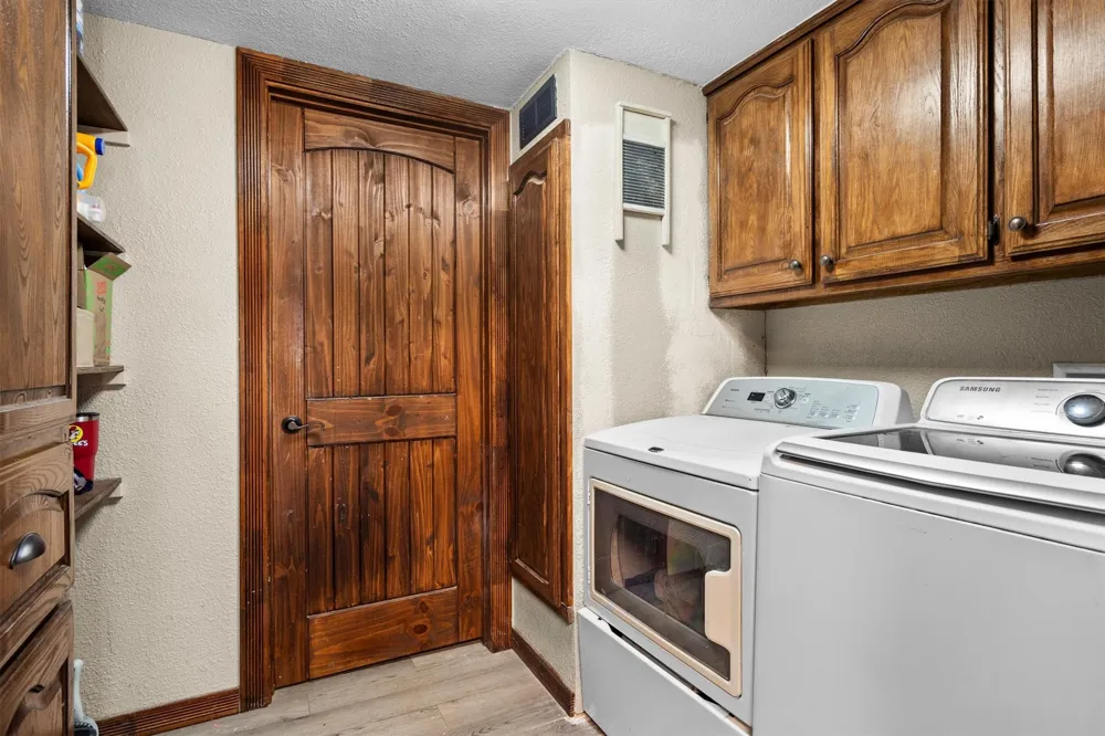 801 E Main Street Tioga, TX 76271