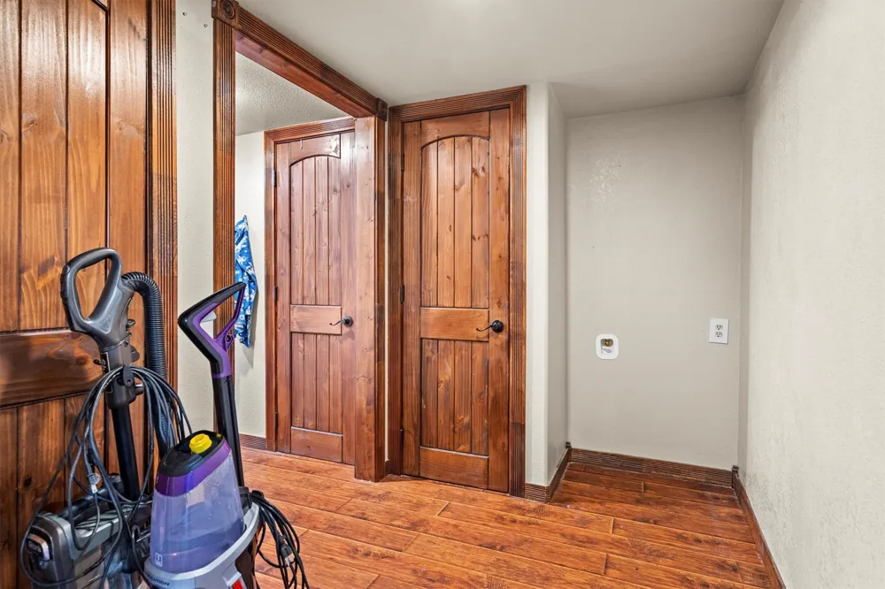 801 E Main Street Tioga, TX 76271