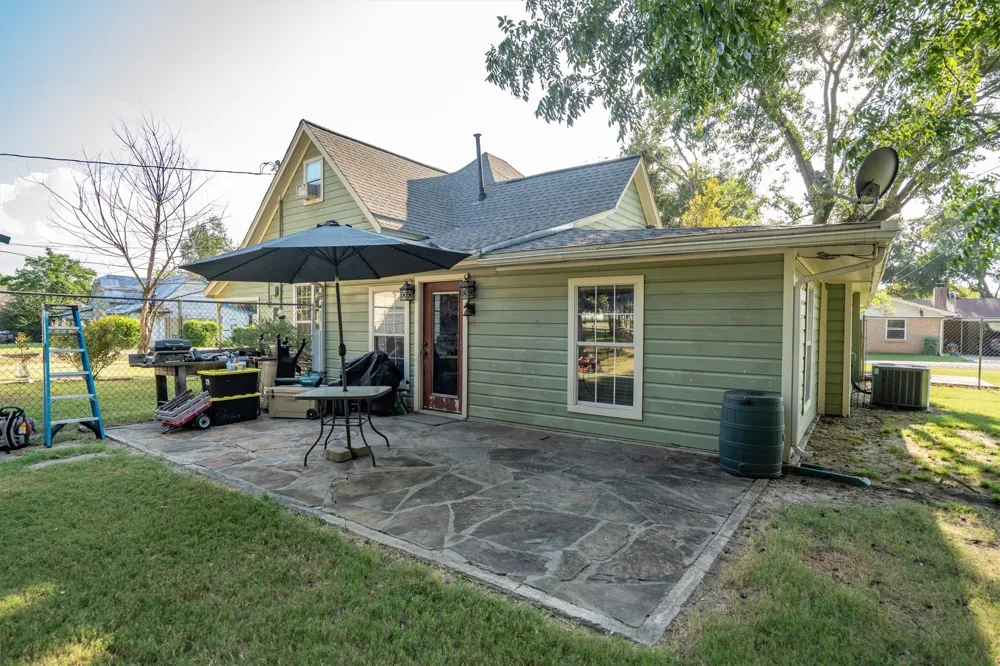 801 E Main Street Tioga, TX 76271
