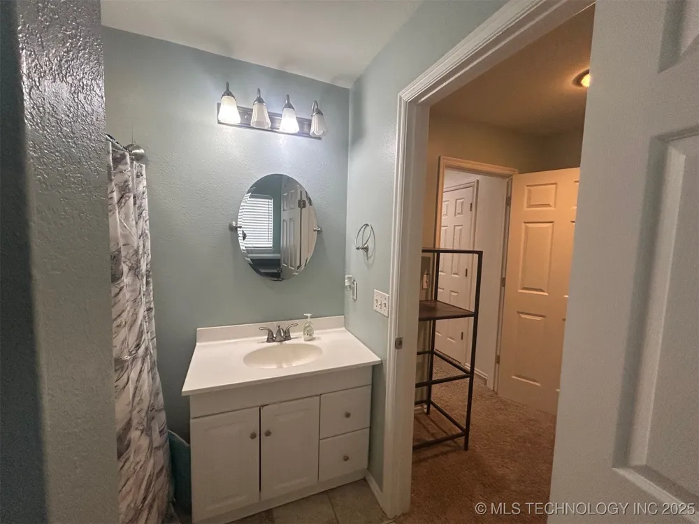 6912 E Galveston Street Broken Arrow, OK 74014