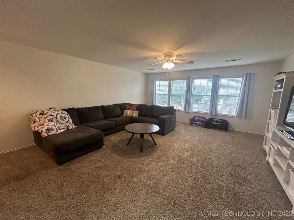 6912 E Galveston Street Broken Arrow, OK 74014