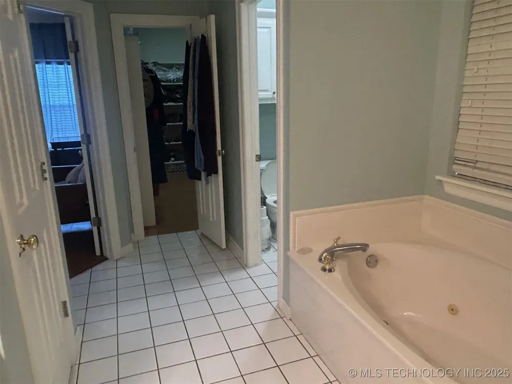 6912 E Galveston Street Broken Arrow, OK 74014