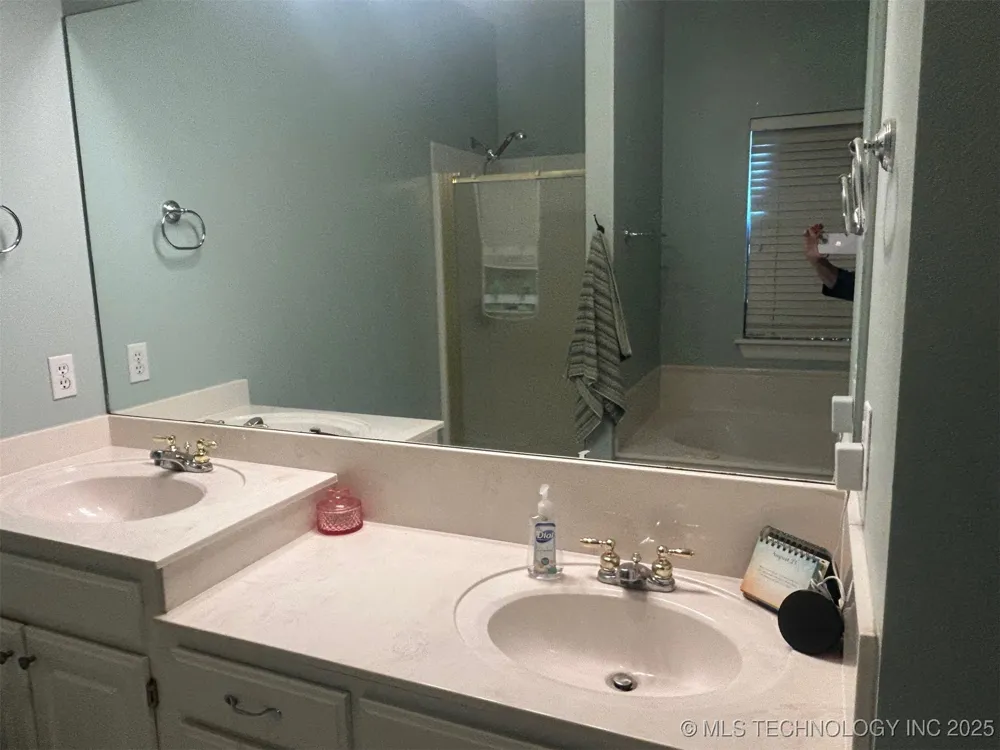 6912 E Galveston Street Broken Arrow, OK 74014