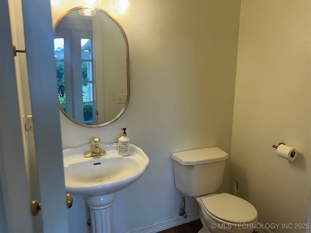 6912 E Galveston Street Broken Arrow, OK 74014