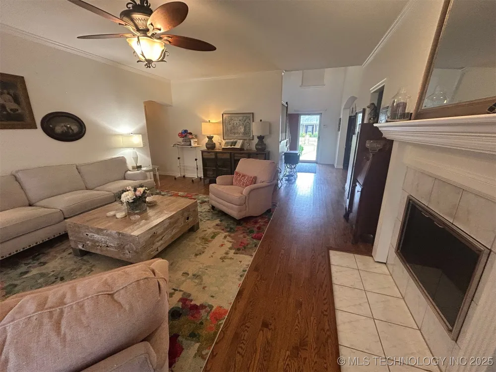 6912 E Galveston Street Broken Arrow, OK 74014