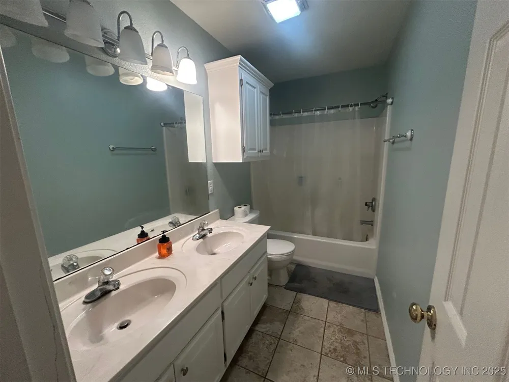 6912 E Galveston Street Broken Arrow, OK 74014